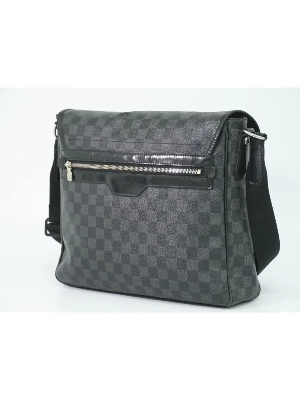 Louis Vuitton LV Daniel MM Damier Graphite Shoulder Bag Black Gray